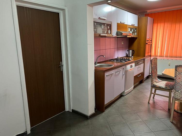 Romancierilor metrou - 4