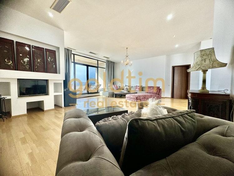 UNC/ PENTHOUSE/ TERASA 370 mp/SUPERB/ PRIVELISTE/INALTIME CAMERE3,5/2 PARCARI UNC/ PENTHOUSE/ TERASA 370 mp/SUPERB/ PRIVELISTE/INALTIME CAMERE3,5/2 PARCARI