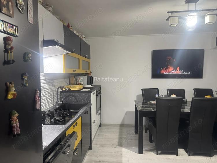 Apartament cu 3 cam., decomandat,Traian Vaslui