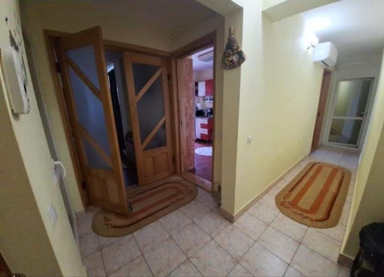 Vand apartament 2 camere - 1