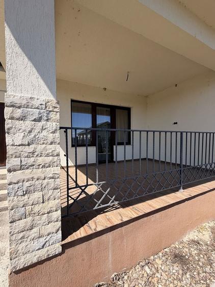 Vand casa intrare in Cionchesti - 1