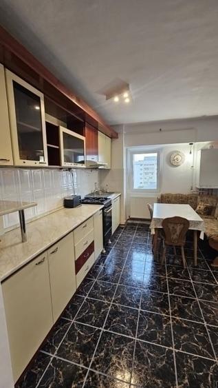 Etaj Intermediar 3 Camere 2 Bai 80Mp+Boxa zona Cug Selgros - 2