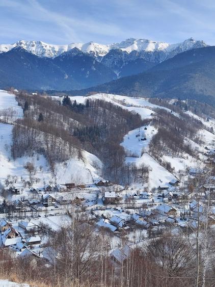 Vand teren intravilan in Bran cu priveliste asupra Muntilor Bucegi - 2