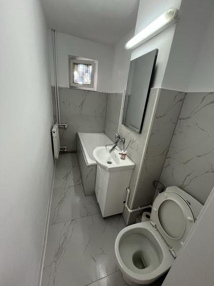 Apartament cu 3 camere în Ostroveni