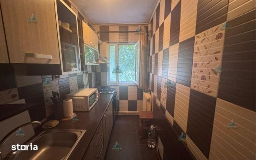 Apartament 2 camere de vanzare Tineretului, zona ?coala nr. 5 - 1