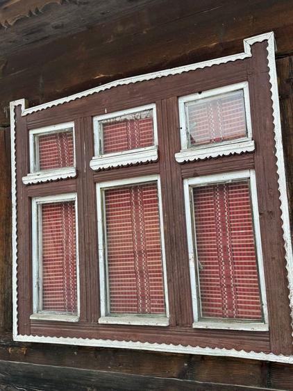 Vand casa traditionala . Din lemn . Relocabila - 3