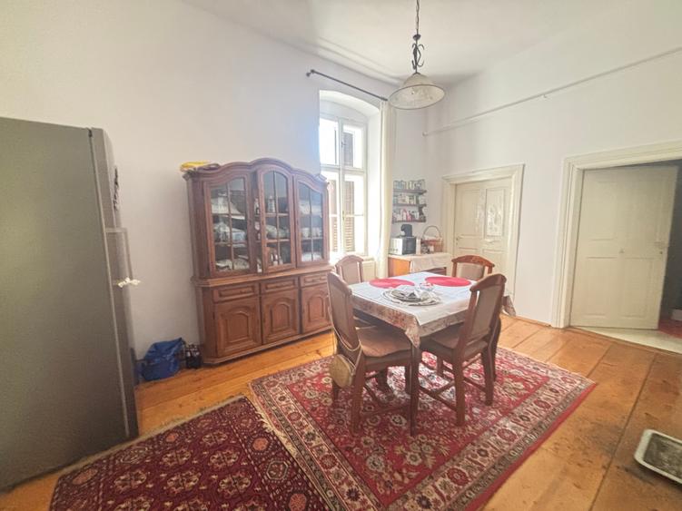 Vand casa in sag cu  gradina mare 277000 euro - 6