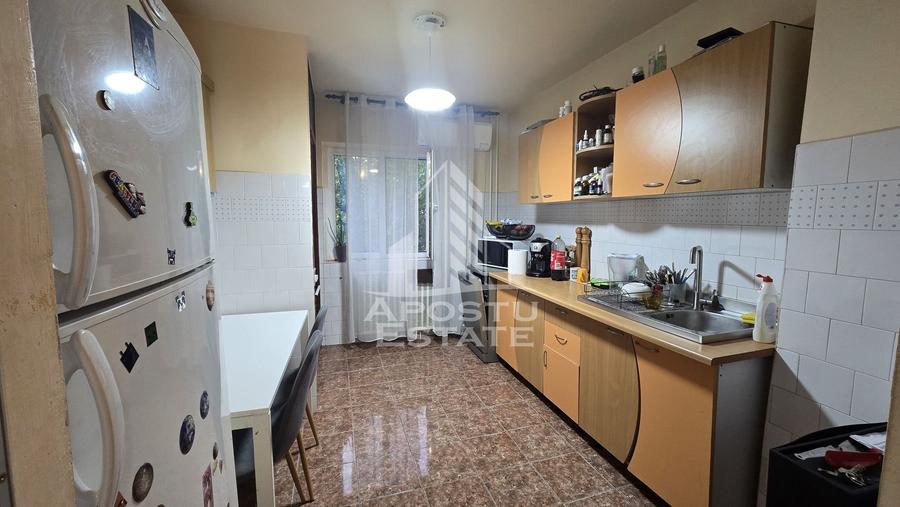 Apartament de vanzare cu 4 camere, 2 bai, etaj intermediar, Aradului - 6