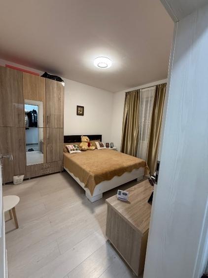 Se vinde jumatate de duplex - 1