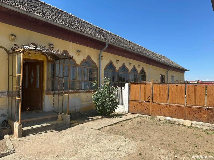 2 case de vanzare Poiana Mare 4400 metri patra?i - 1