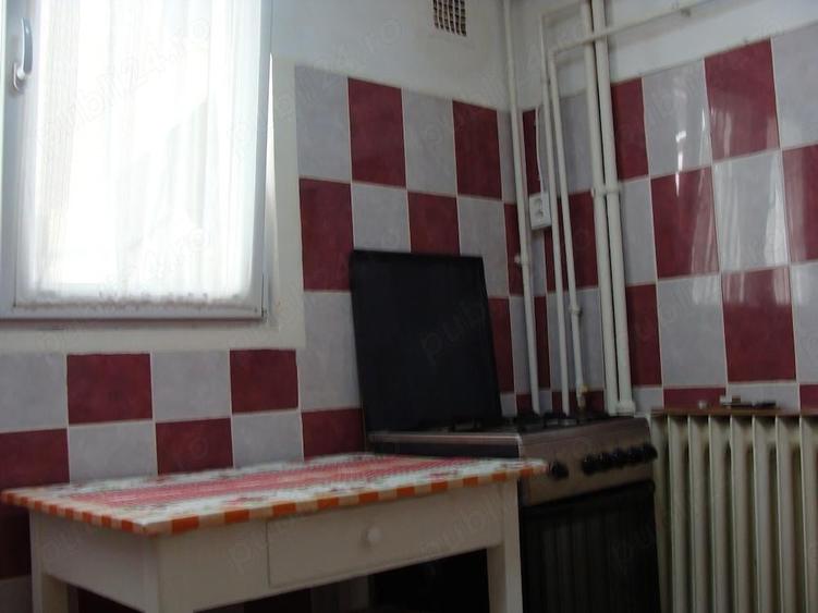 Inchiriez apart.2 camere, decomandat 52 MP, P 4, Dr.Taberei 34, zugravit, mobilat, utilat 1600 Ron. - 7
