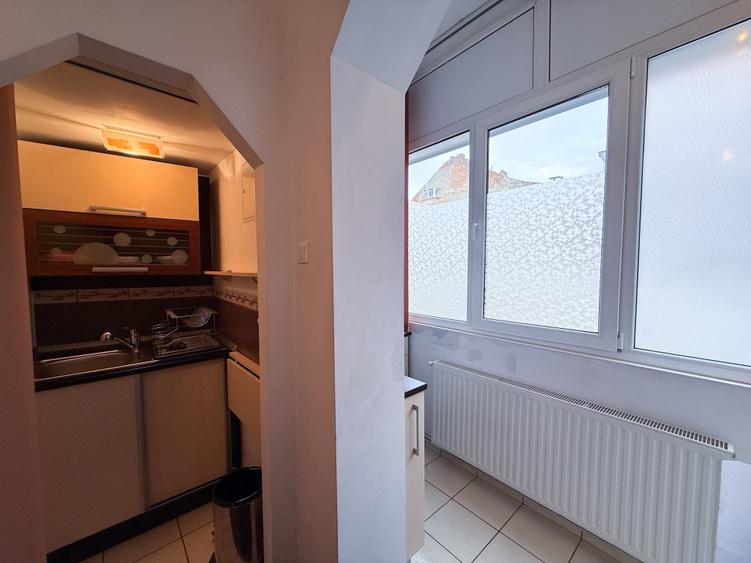 Garsoniera Centru Istoric 5 Minute Piata Sfatului - 8