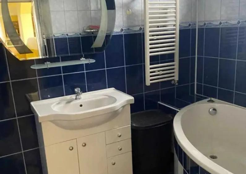 Apartament cu 3 camere decomandate Zona Ultracentrala - 4