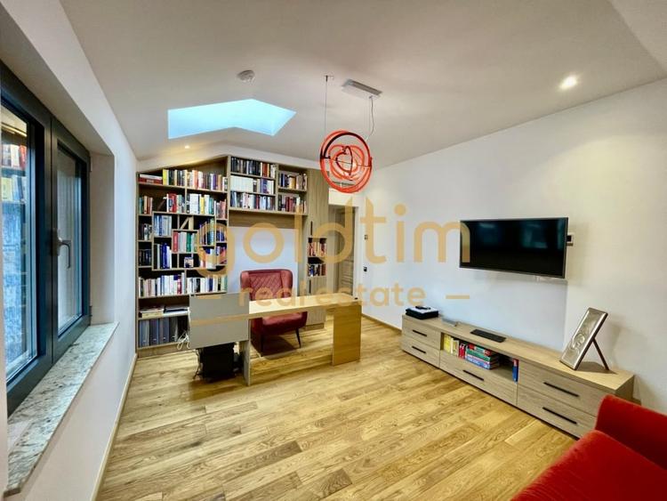 UNICA/ABSOLUT SUPERBA/ VILA INDIVIDUALA/IANCU NICOLAE/CURTE GENEROASA - 72