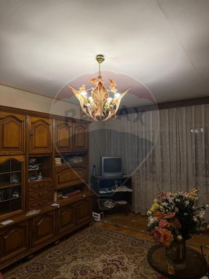 Apartament cu 3 camere de vanzare in zona Central - 6
