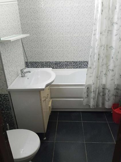 Inchiriez apartament - 2