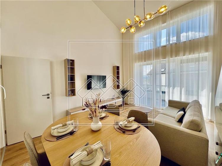 Penthouse cu 4 camere semidecomandat în Exterior Vest