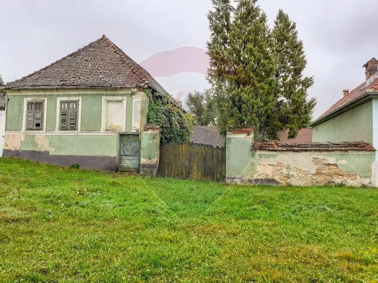 Casa saseasca Transilvania - teren generos si potential de extindere - 2