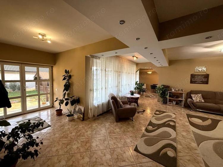 Casa 330 mp cu teren 2300 mp in Santandrei, langa Oradea - 10