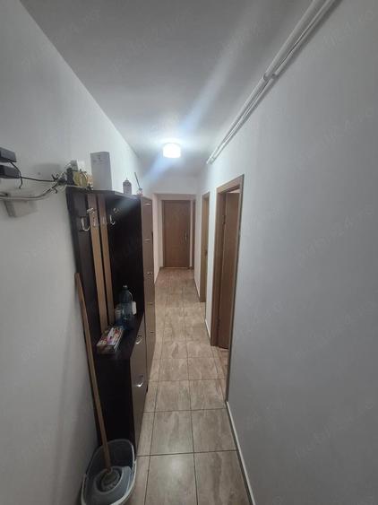 Inchiriez apartament 2 camere - 3