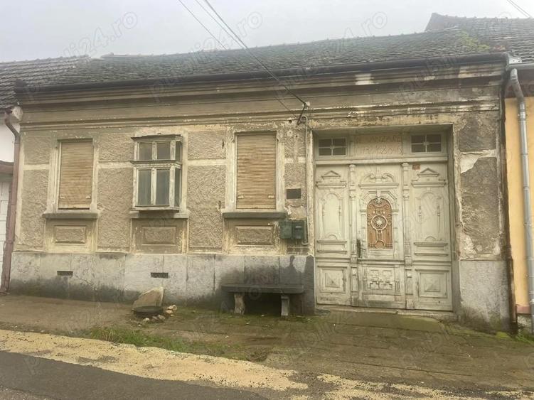 Casa 3 camere, anexe, Ilidia jud. Caras Severin - 10