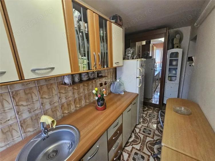 Apartament cu 2 camere nedecomandat, mobilat în Micro II