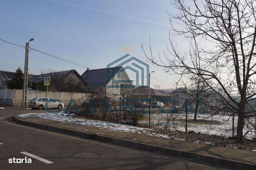 Teren 700 mp, platu Oncea, dublu front stradal - 2