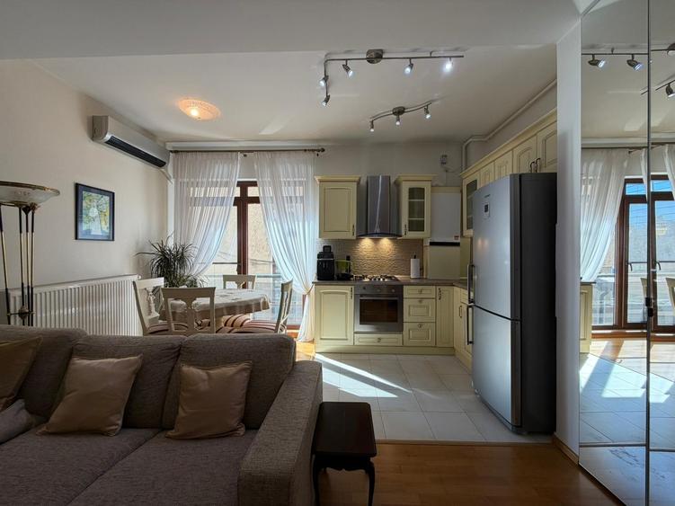 Arcul de Triumf, Herastrau, 2 camere, bloc 2006 - 2