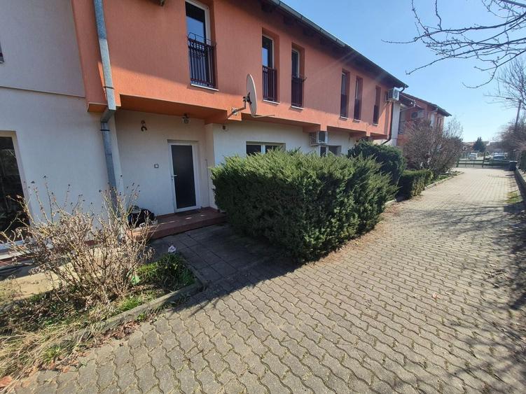 Casă individuală cu 5 camere cu Canalizare în Braytim