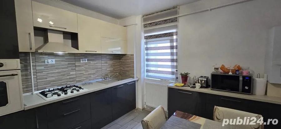 Apartament spatios cu 3 camere,pozitie excelenta in Ramnicu Valcea - confort si lumina - 1
