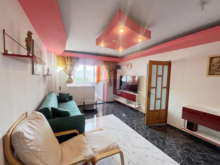 Apartament cu 4 camere de închiriat în zona Berceni - 1