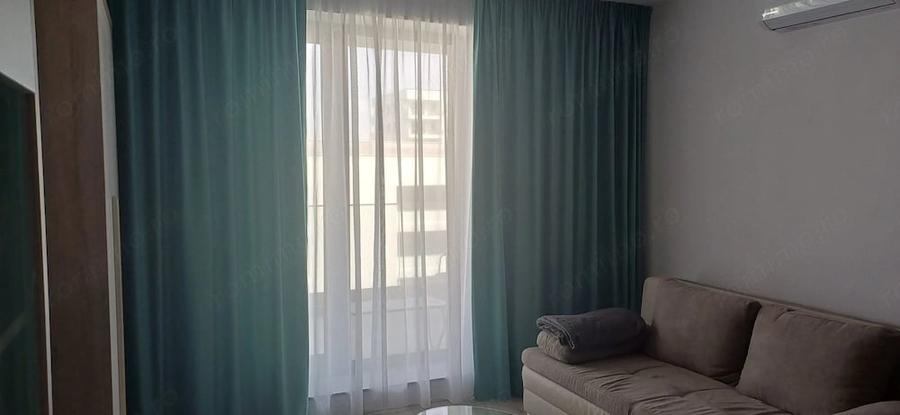 Garsonieră decomandată în Central