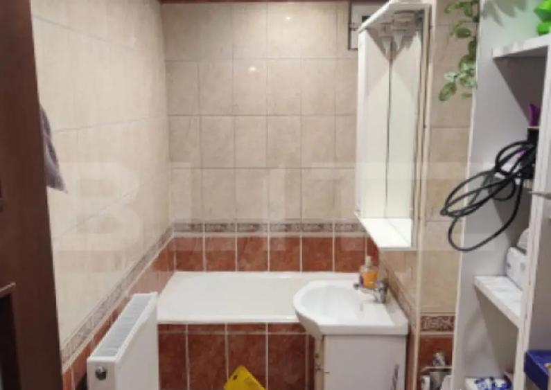 Apartament 3 camere, 73 mp, zona Micro 9 - 2