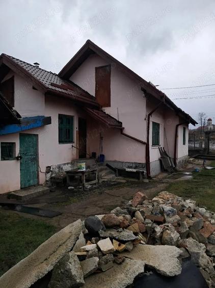 Vand casa cu teren in municipiul Vulcan - 3