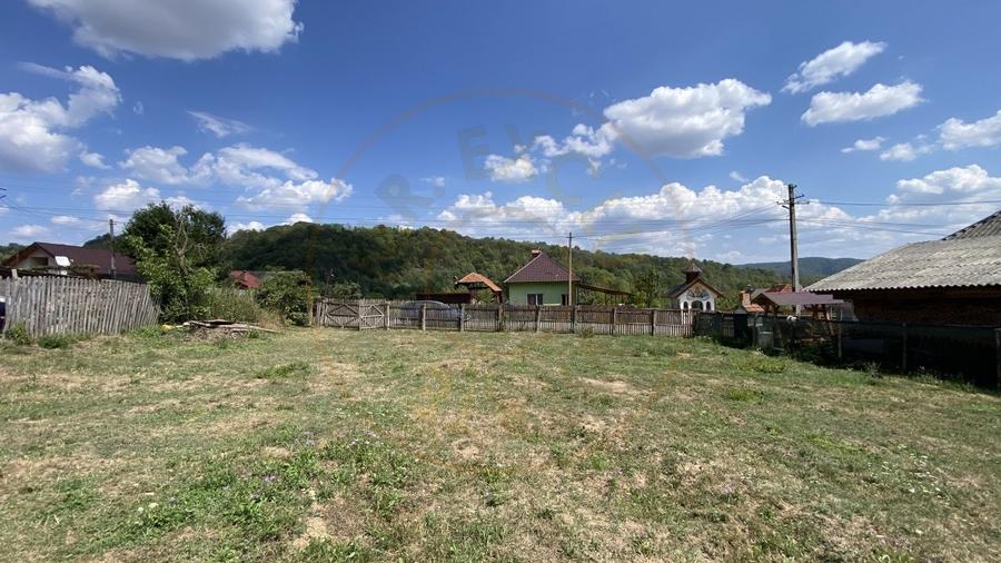 Teren 4000 mp intravilan loc. Aninoasa, jud Arges. Comision 0% - 2