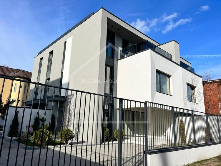 Vila 4 camere Baneasa | langa lac