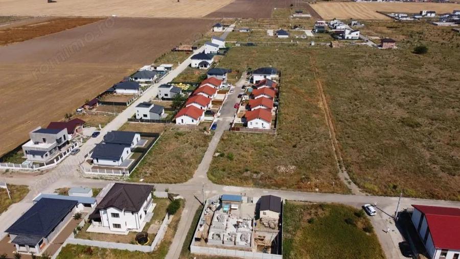 Teren Intravilan In Comuna Berceni | utilitati: curent | #UG5.1E - 7