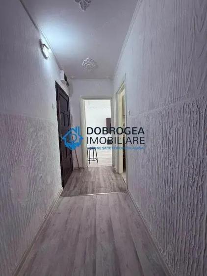 Varariei- 2 camere, decomadat, etaj 2, boxa - 3