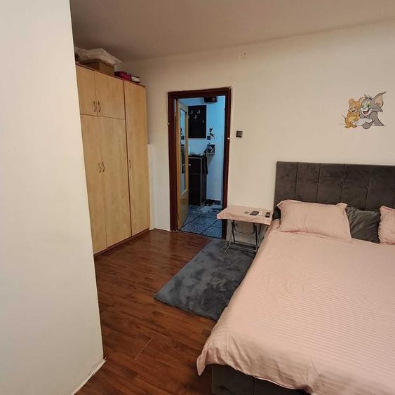 Vânzare garsonieră decomandată Titan- 8 minute metrou 1 Decembrie - 2