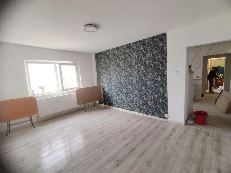 37303  Apartament 3 camere CET - 2