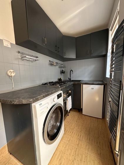 Casa formata din doua apartamente cu intrare individuala din curte - 8