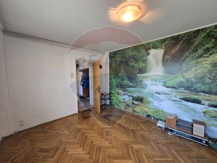 DE VANZARE Apartament cu 3 camere în zona Titan - 2