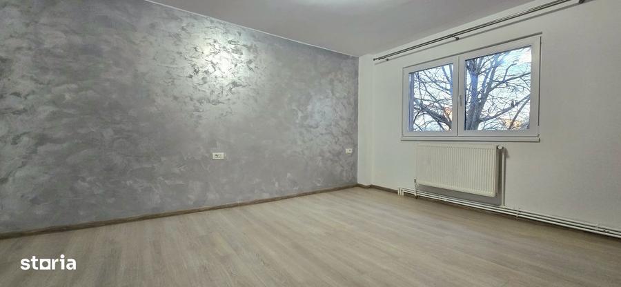 Apartament 4 camere renovat 2025 in Poarta 6 decomandat, 2 bai, et - 8