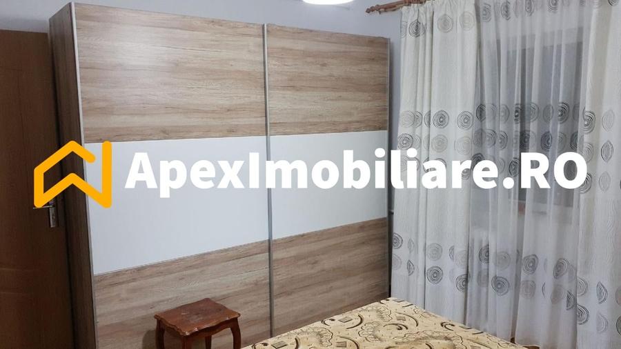 Apartament cu 4 camere decomandat, mobilat în Păcii