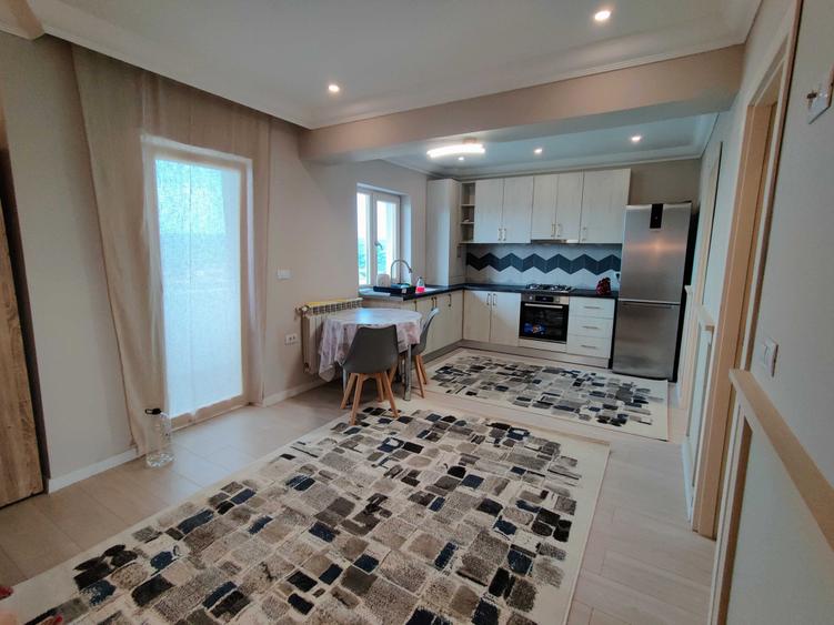 Apartament cu 3 camere decomandat în Lunca Cetățuii