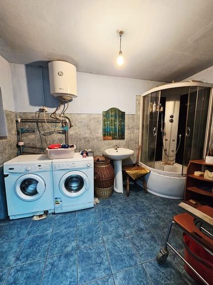 Casă individuală cu 6 camere cu Canalizare în Oncea