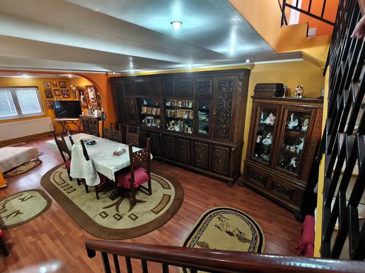 Casă individuală cu 4 camere cu Garaj în Pantelimon