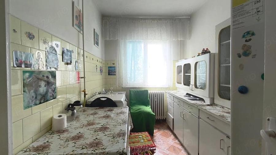 Apartament cu 2 camere decomandat în Gojdu