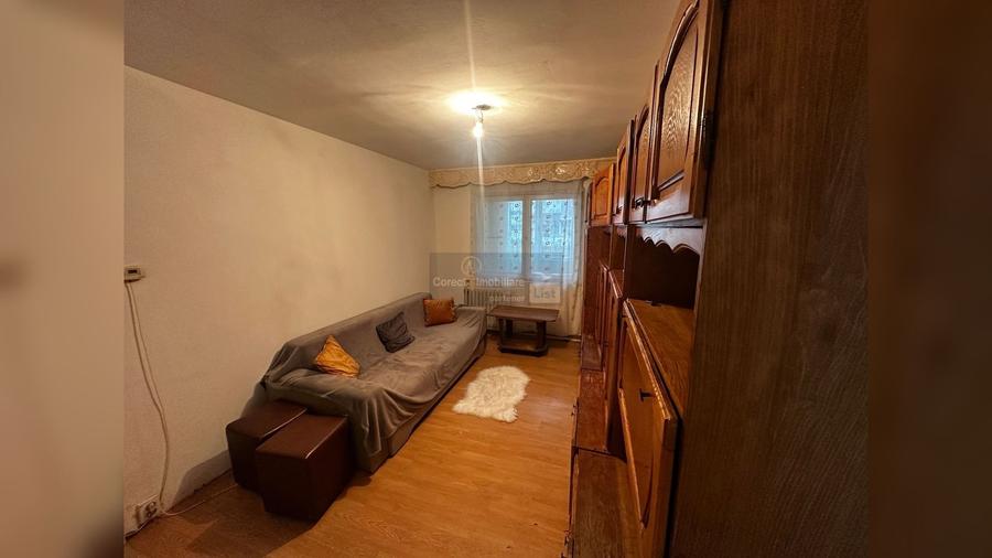 Apartament cu 2 camere semidecomandat, mobilat în Decebal