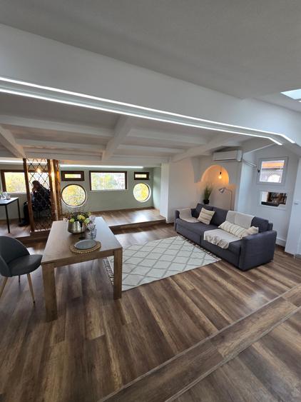 Apartament cu 4 camere decomandat, mobilat în Pipera